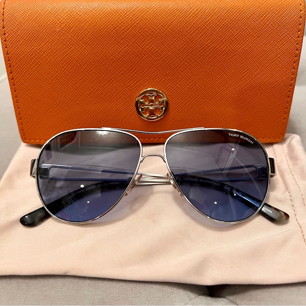 Tory Burch Women’s Silver Aviator Sunglasses with Blue gradient lenses NEW